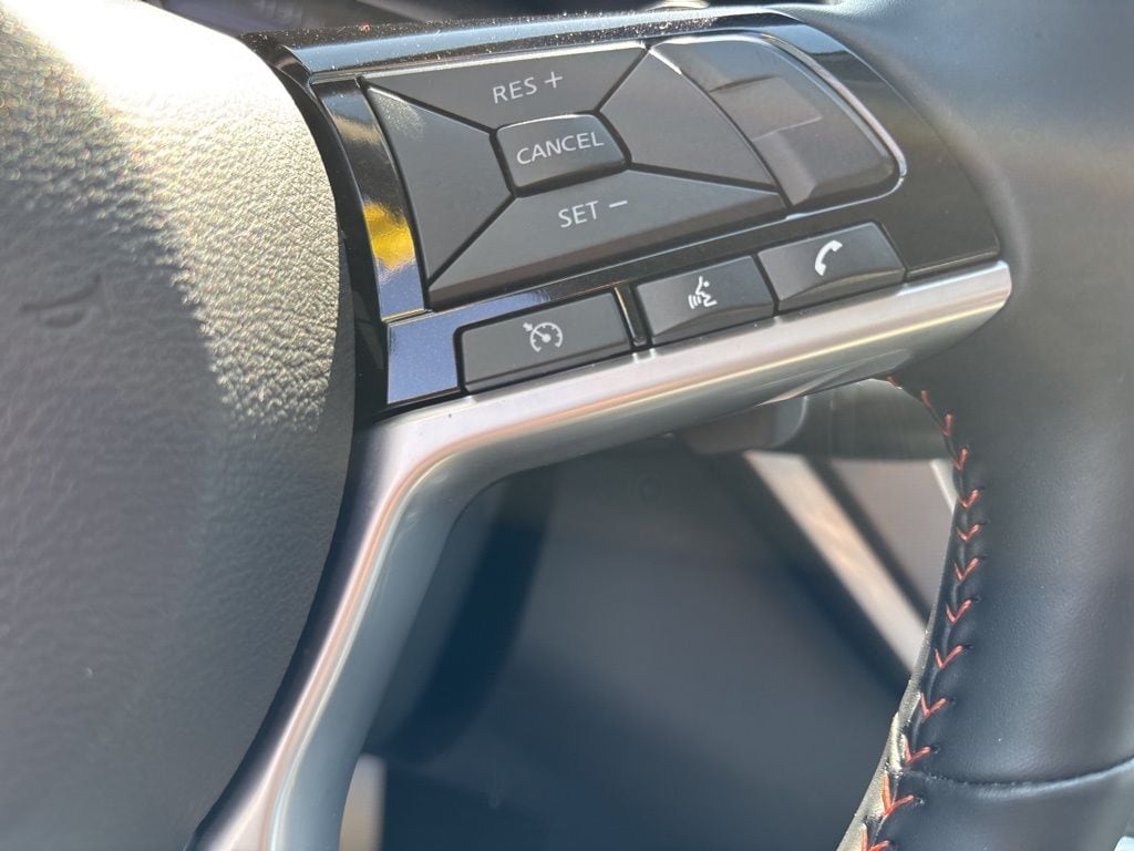 2025 Nissan Altima SR - Photo 14