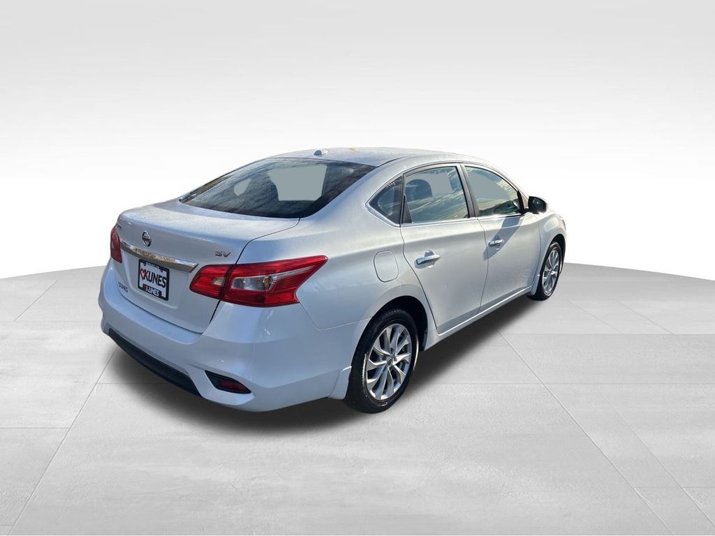 2018 Nissan Sentra SV photo 3