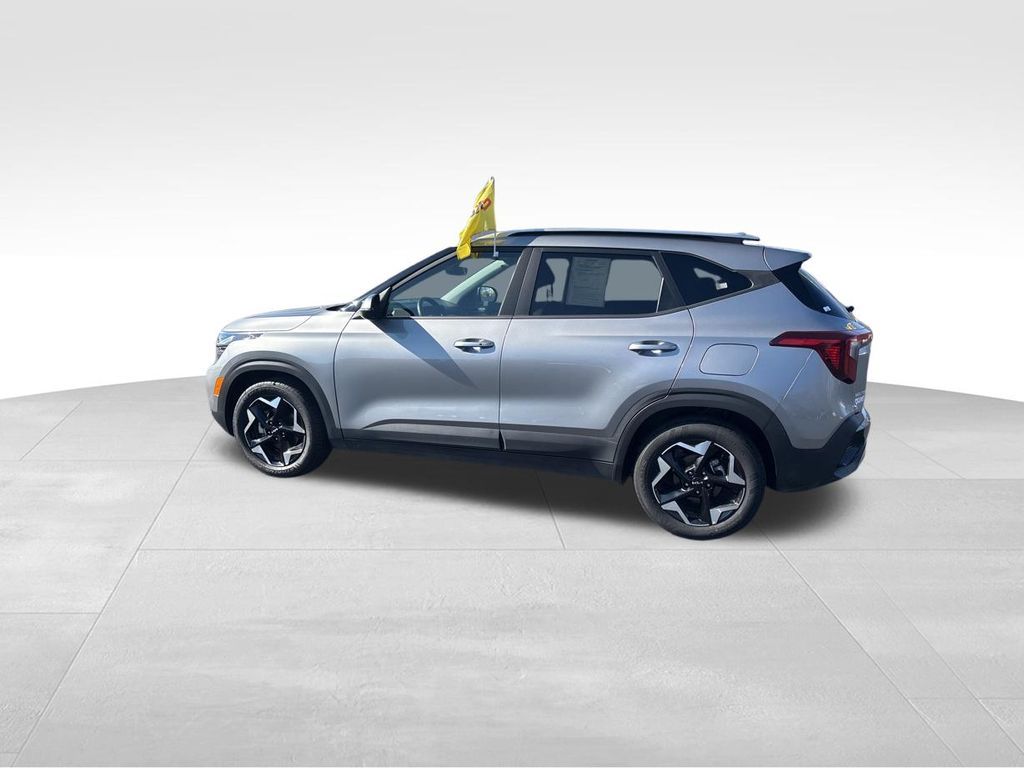 2025 Kia Seltos S - Photo 8