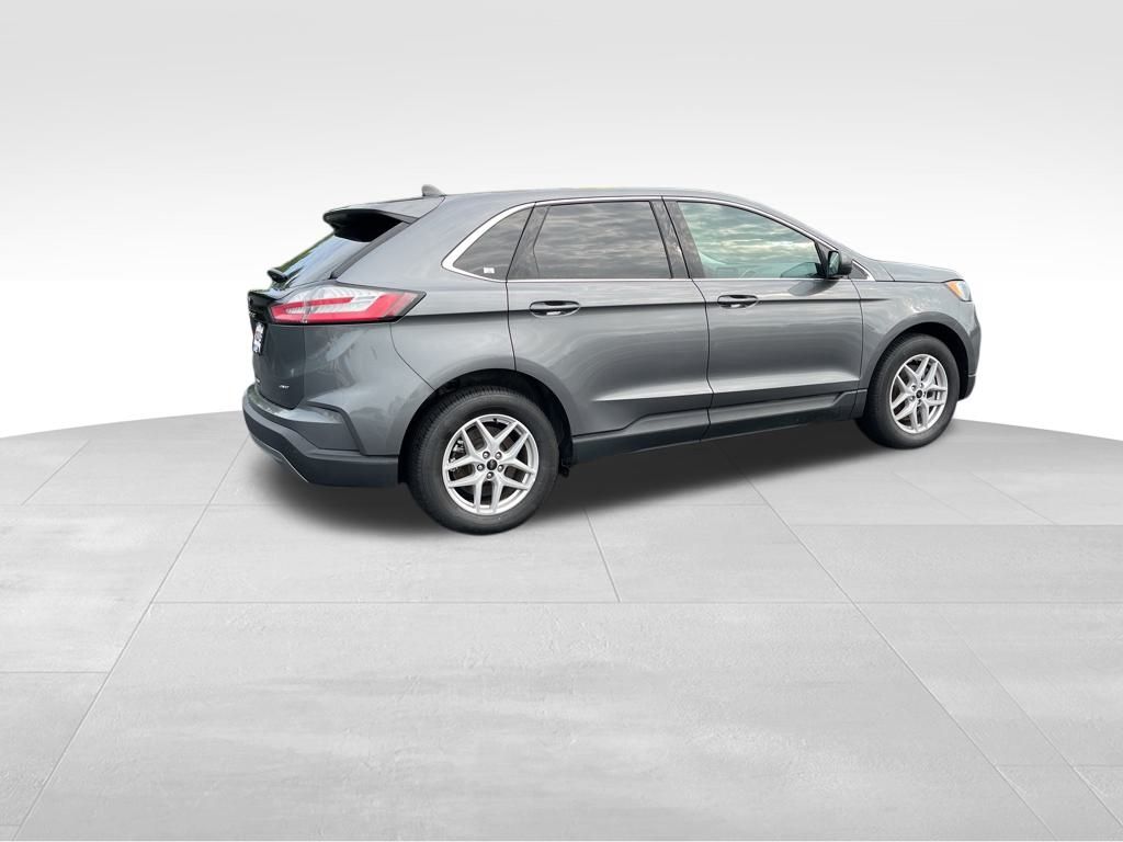 2024 Ford Edge SEL photo 2