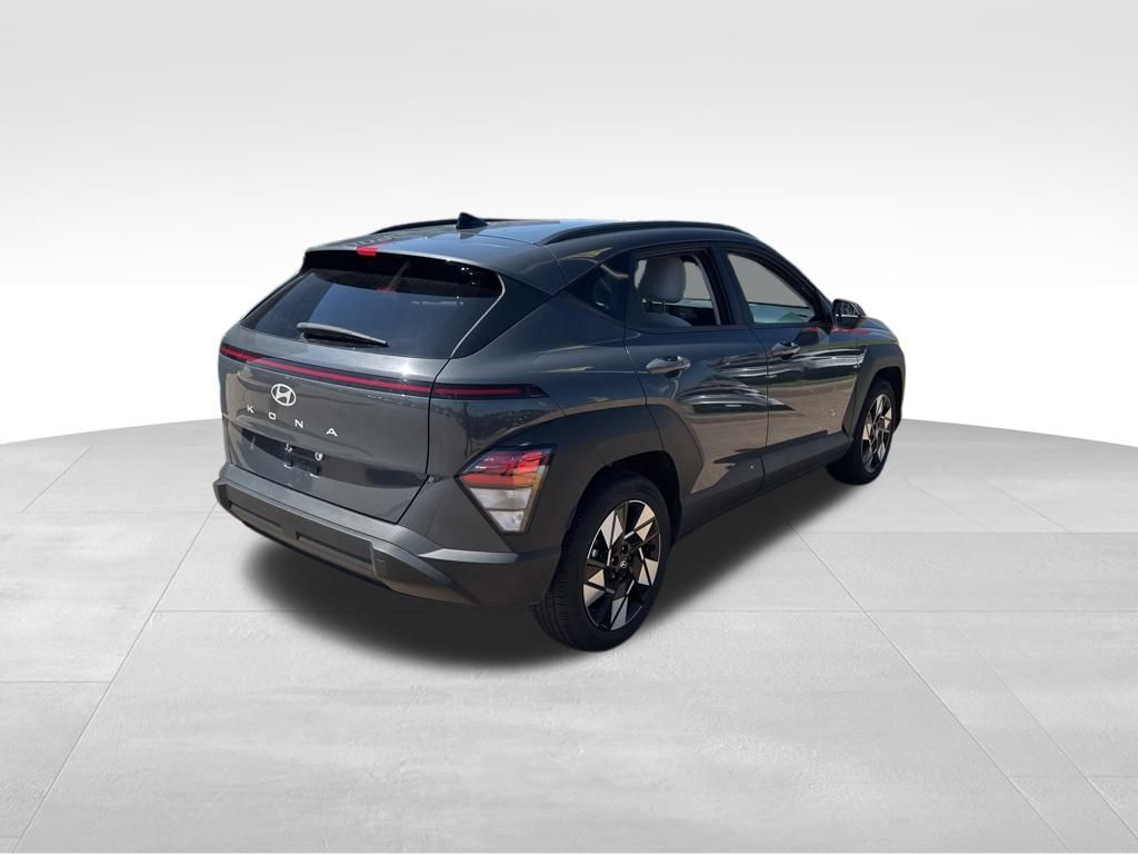 2024 Hyundai Kona SEL photo 3
