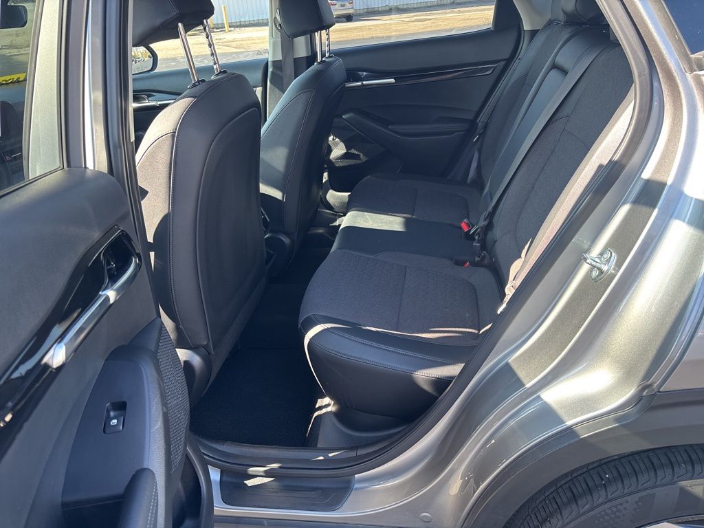 2025 Kia Seltos S - Photo 13