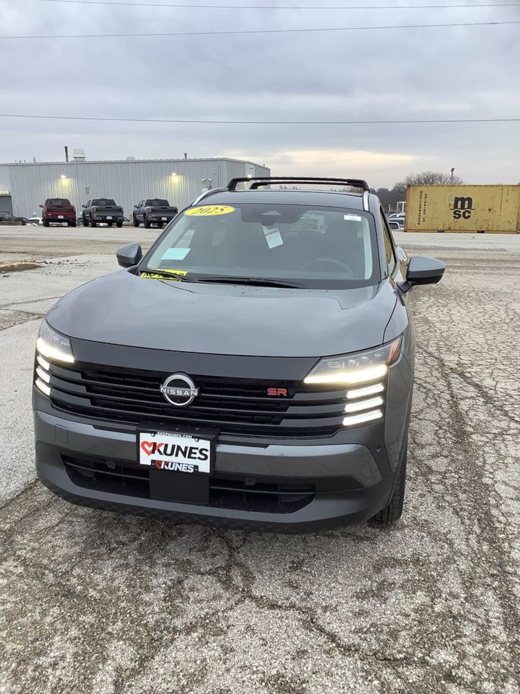 New 2025 Nissan Kicks SR SUV