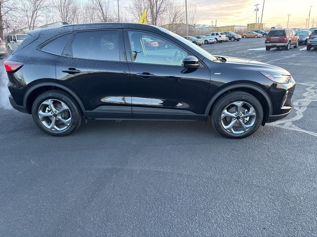 Used 2026 Ford Escape ST-Line Select SUV
