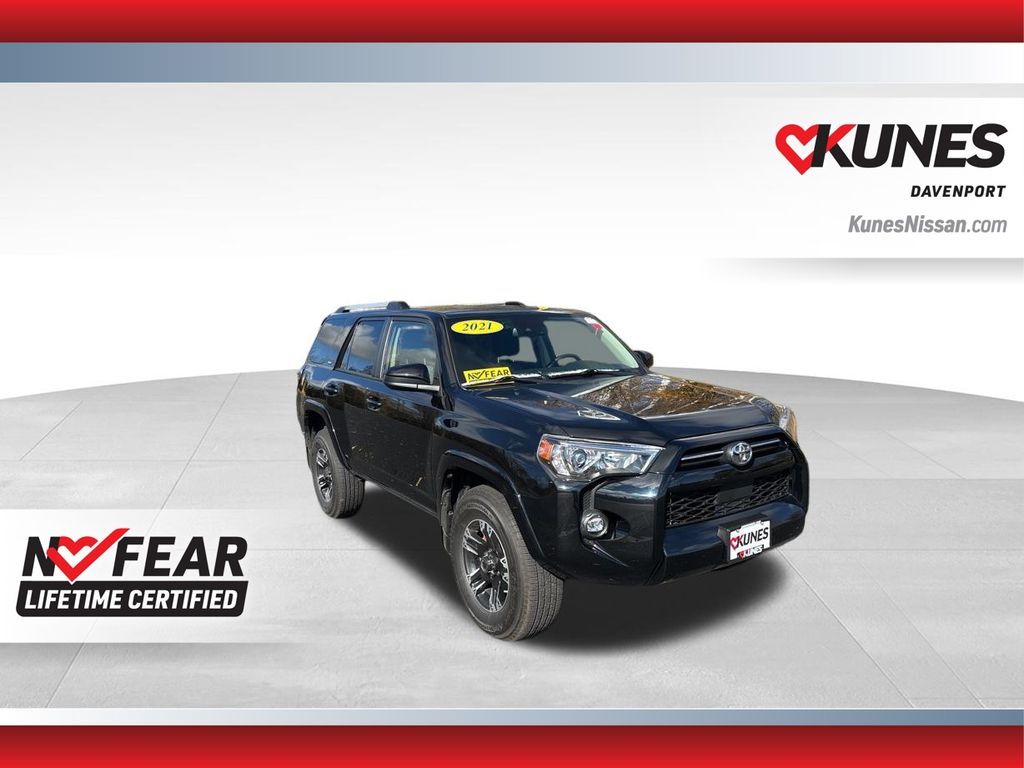 2021 Toyota 4Runner SR5's photo