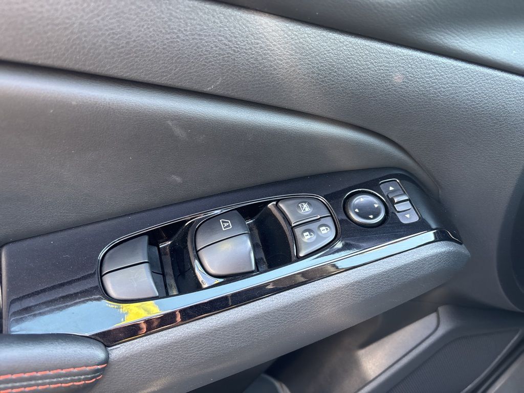 2025 Nissan Altima SR - Photo 12