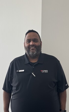 Staff member Christopher Tracy from 0ed621021bc2