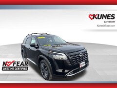 2026 Nissan Pathfinder Platinum SUV