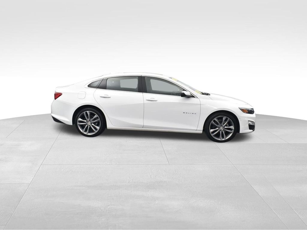 2023 Chevrolet Malibu 1LT photo 3