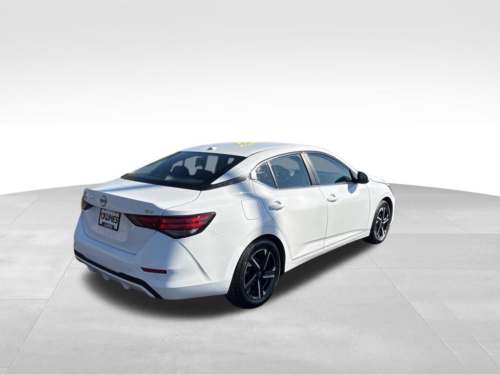 2024 Nissan Sentra SV photo 3