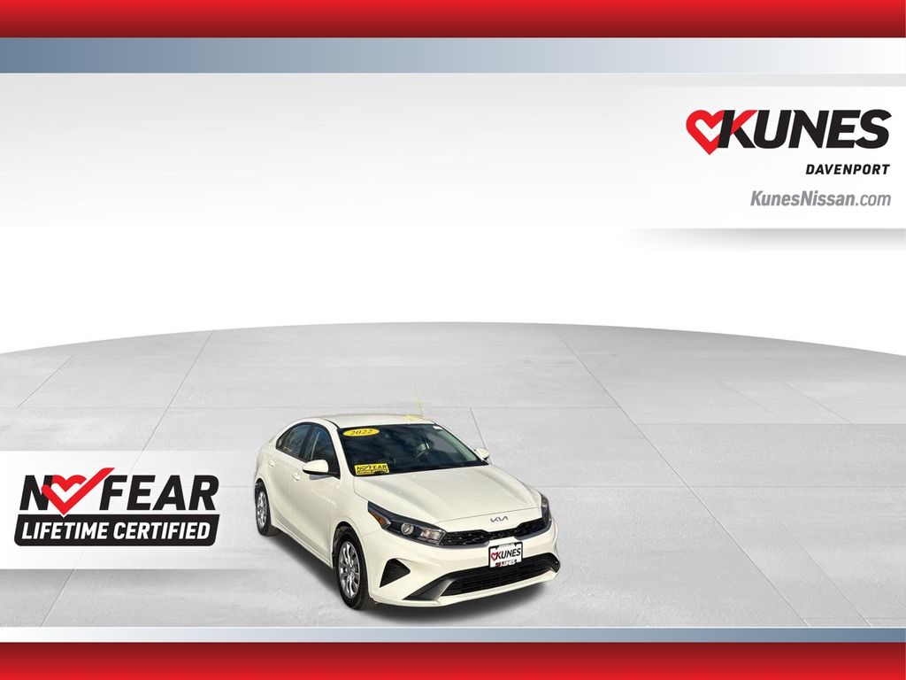 2022 Kia FORTE FE's photo