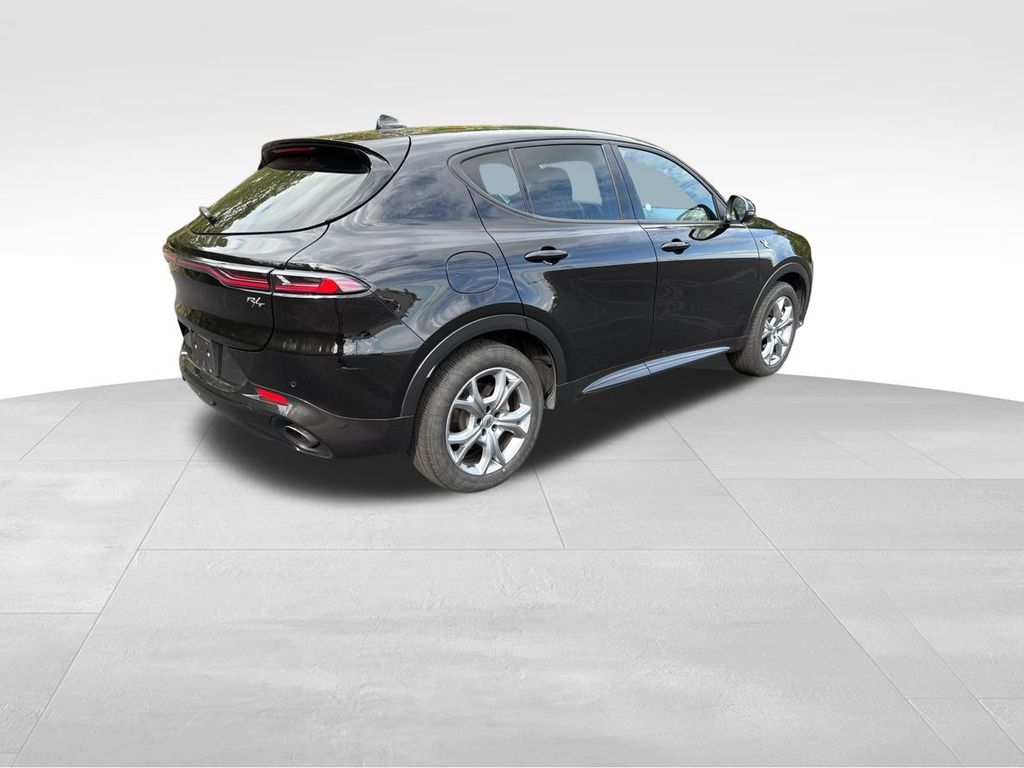 2024 Dodge Hornet R/T photo 3