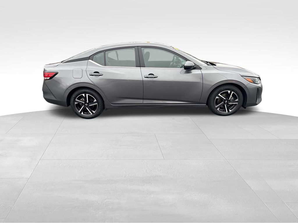 2024 Nissan Sentra SV photo 3