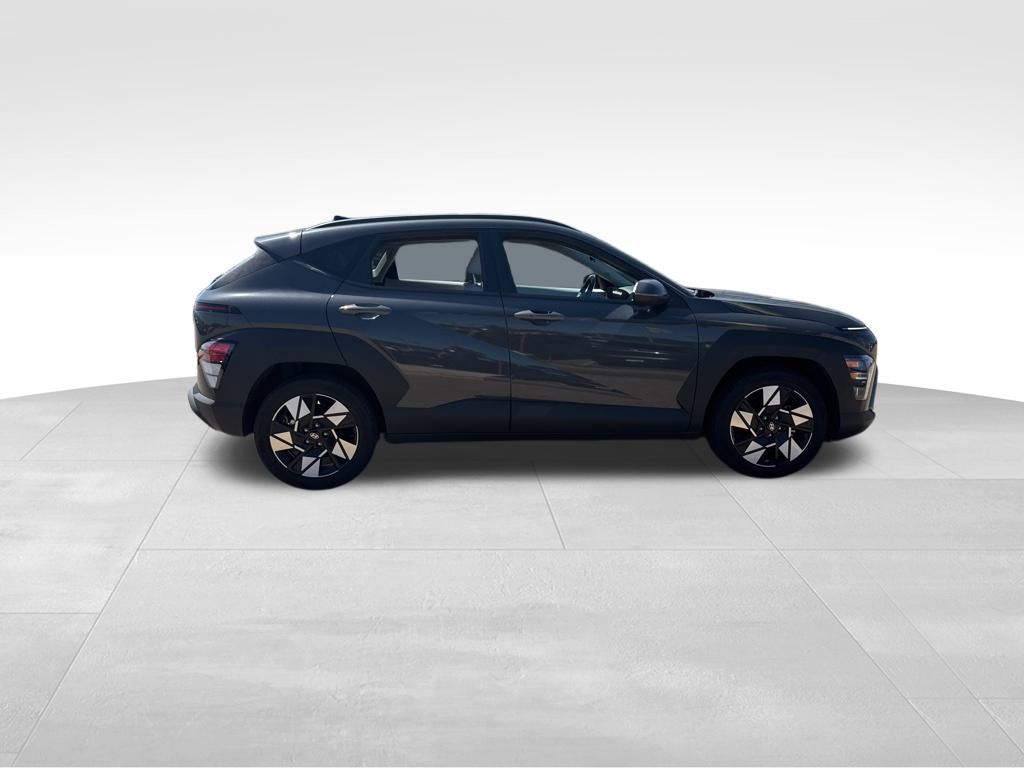 2024 Hyundai Kona SEL photo 2