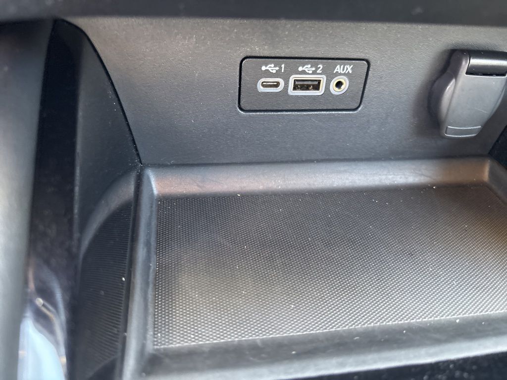 2025 Nissan Altima SR - Photo 20