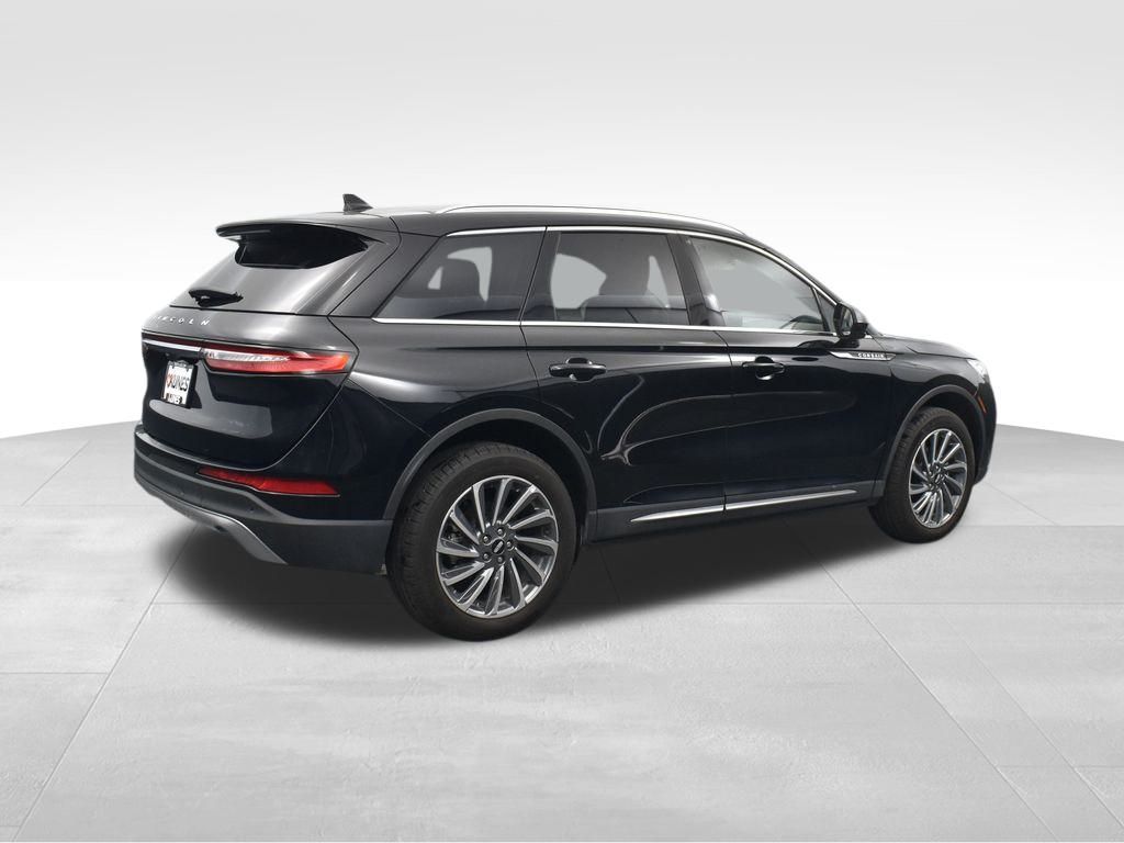 2024 Lincoln Corsair Reserve photo 2