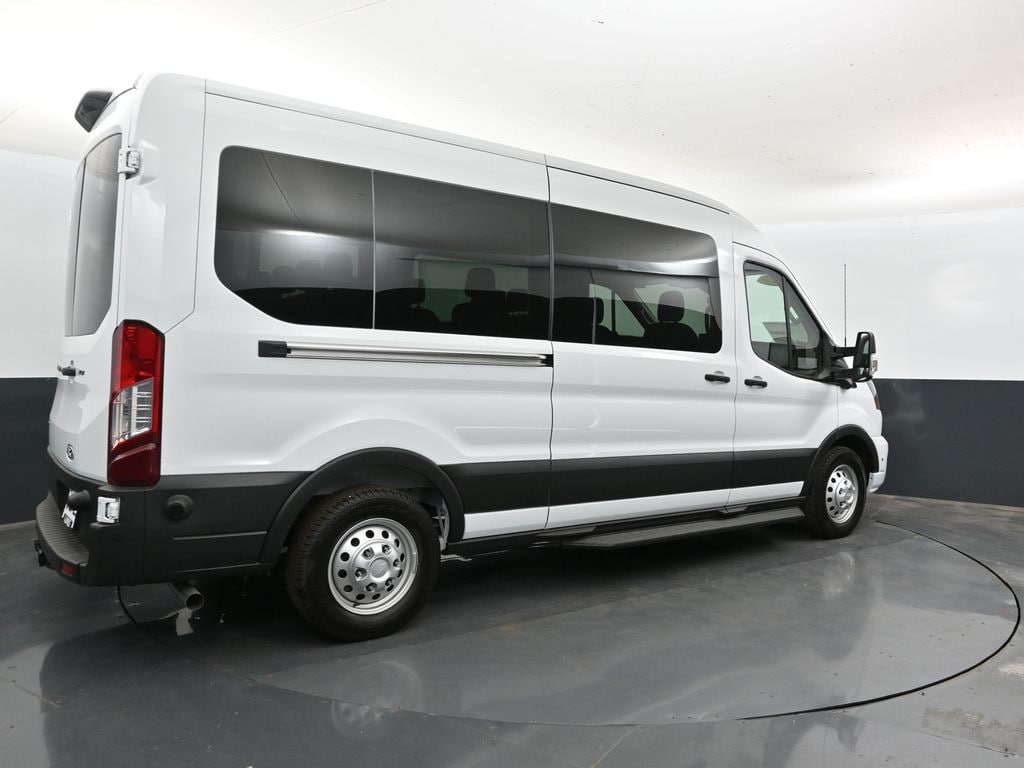 New 2026 Ford Transit-350 Passenger XLT Wagon Medium Roof Van