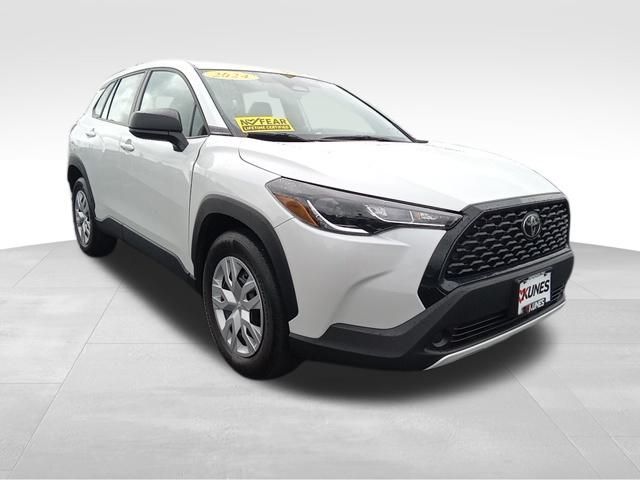 2024 Toyota Corolla Cross L photo 2