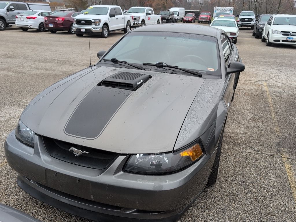 2004 Ford Mustang Mach 1 Premium photo 2