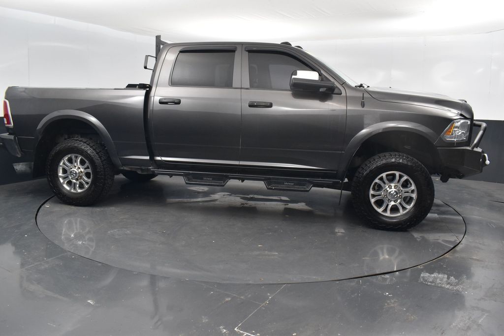 2017 Ram 2500 Laramie photo 3