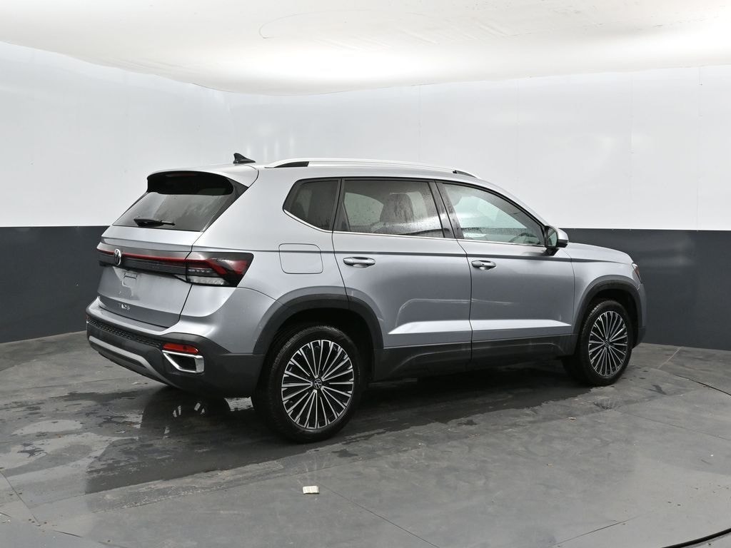 Used 2025 Volkswagen Taos 1.5T SE SUV