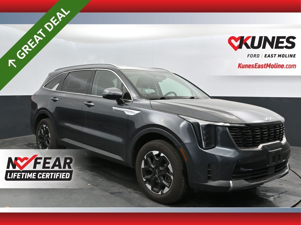 Used 2024 Kia Sorento S SUV