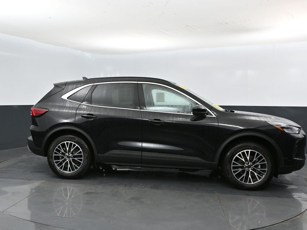 2025 Ford Escape Plug-In Hybrid Base photo 2