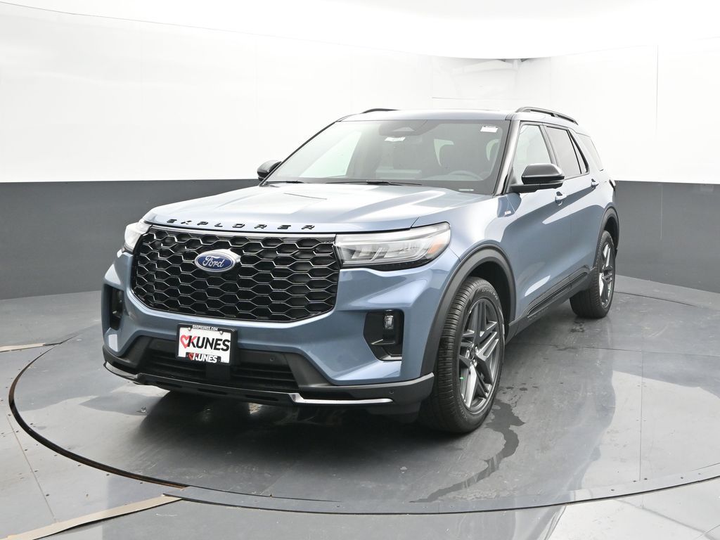2025 Ford Explorer ST-Line photo 3