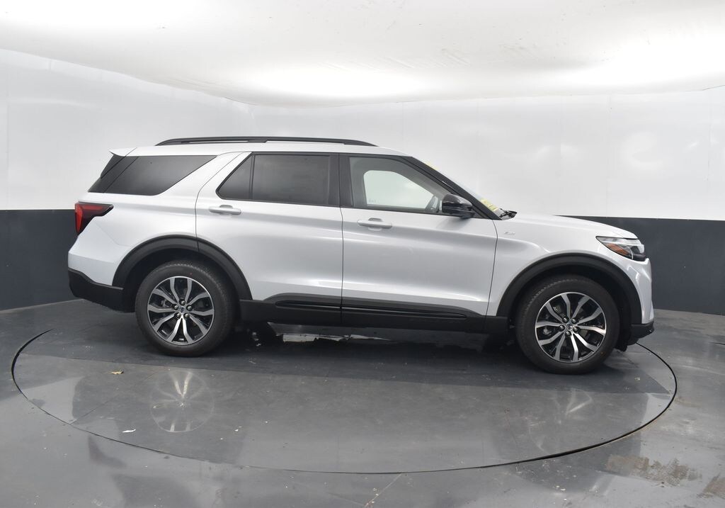 New 2026 Ford Explorer ST-Line SUV