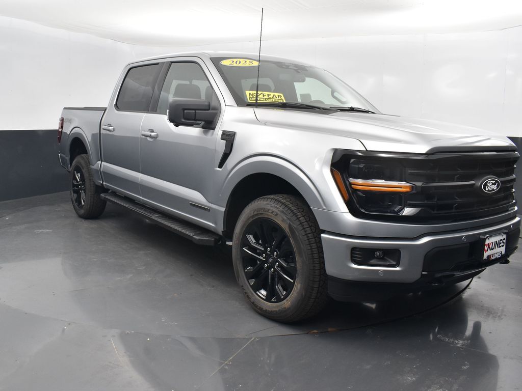 2025 Ford F-150 XLT photo 4