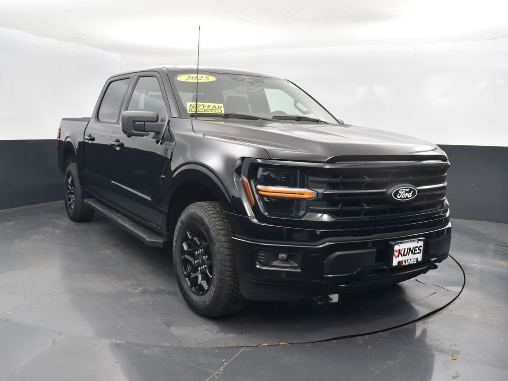 2025 Ford F-150 XLT photo 4