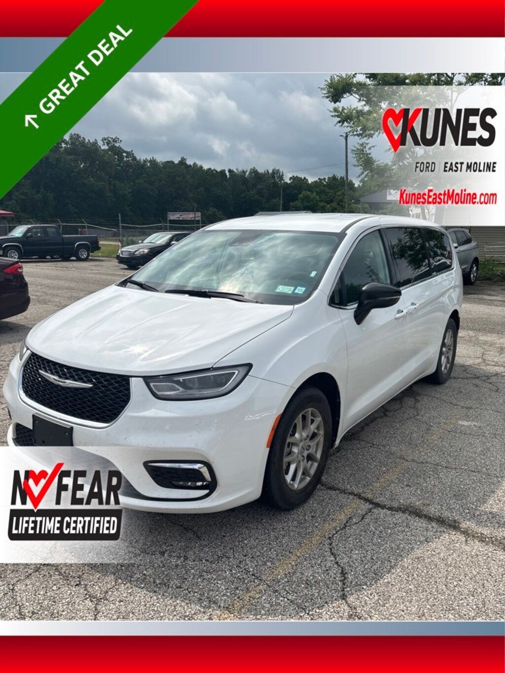 Used 2024 Chrysler Pacifica Touring L Van Passenger Van