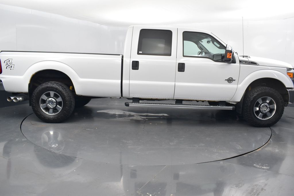 2011 Ford F-350 XLT photo 3