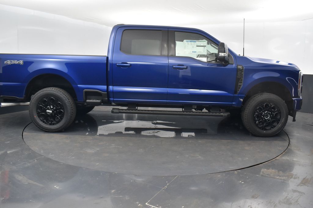 2026 Ford F-250 Lariat photo 3