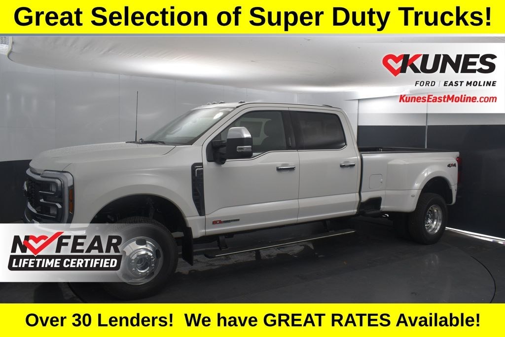 New 2026 Ford F-350 Lariat DRW Truck Crew Cab