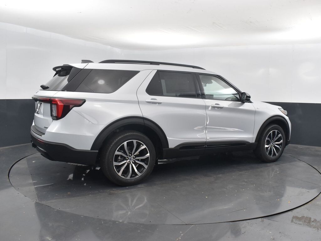 New 2026 Ford Explorer ST-Line SUV