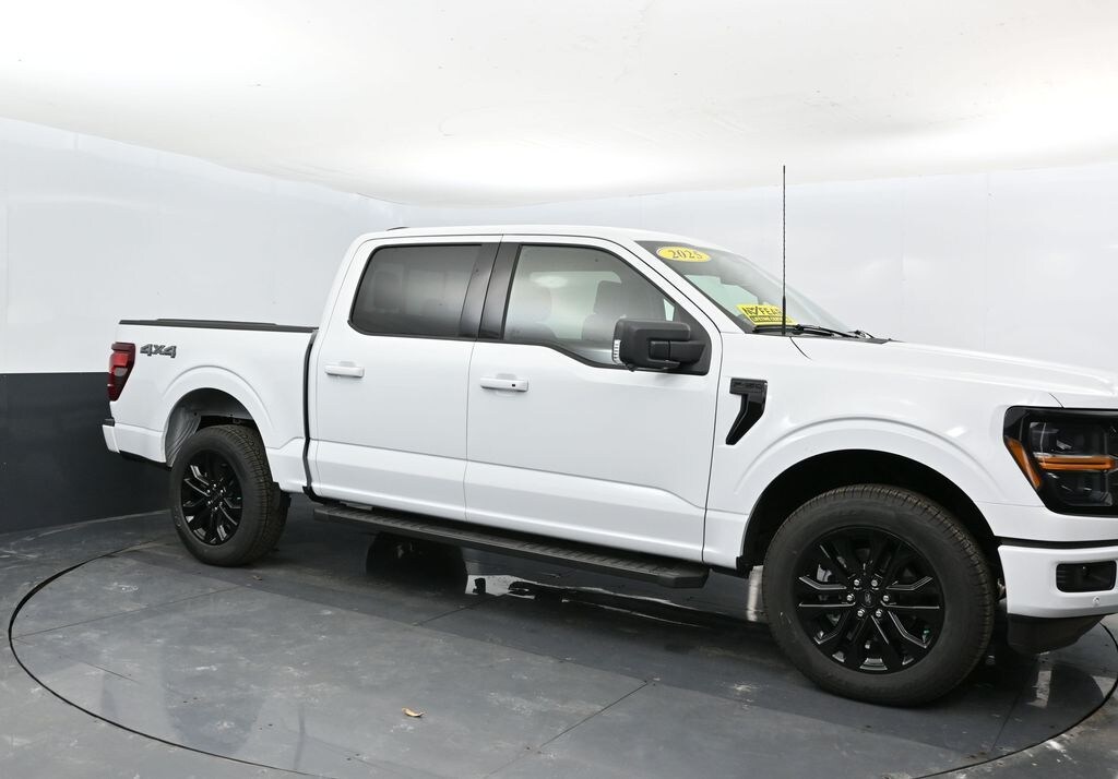New 2025 Ford F-150 XLT Truck SuperCrew Cab