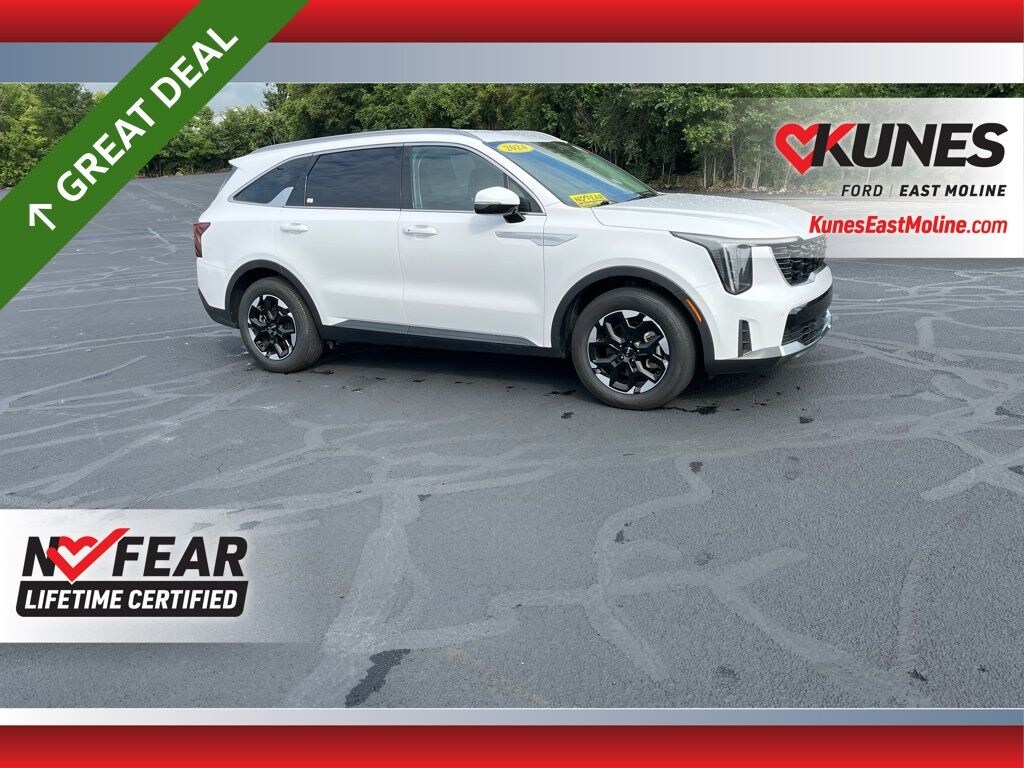 Used 2024 Kia Sorento S SUV