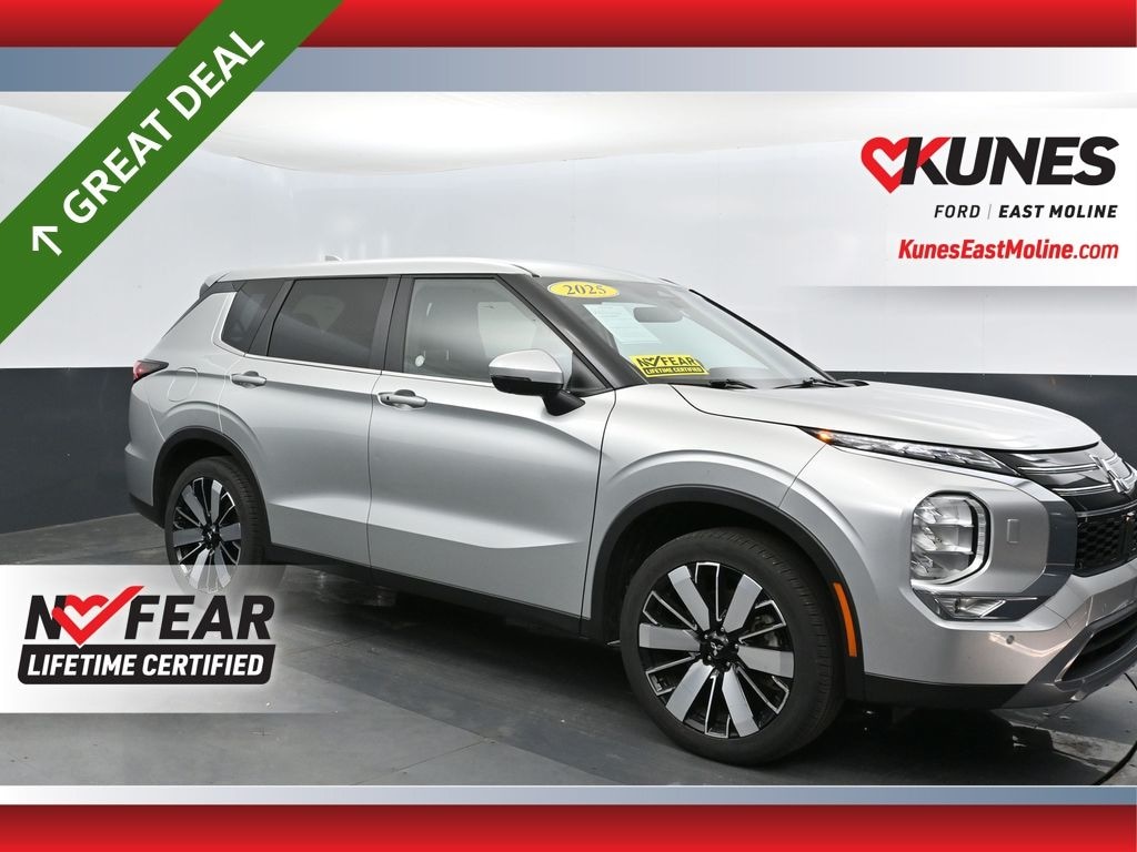 Used 2025 Mitsubishi Outlander SE SUV