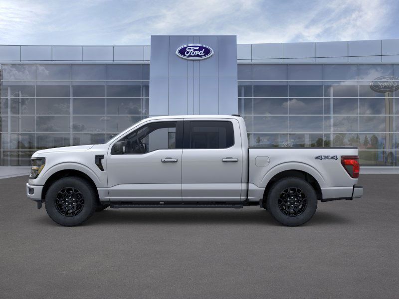 2025 Ford F-150 XLT photo 2