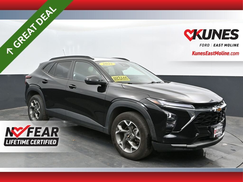 Used 2025 Chevrolet Trax LT SUV