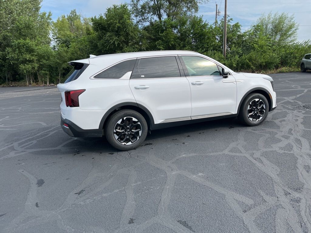 Used 2024 Kia Sorento S SUV