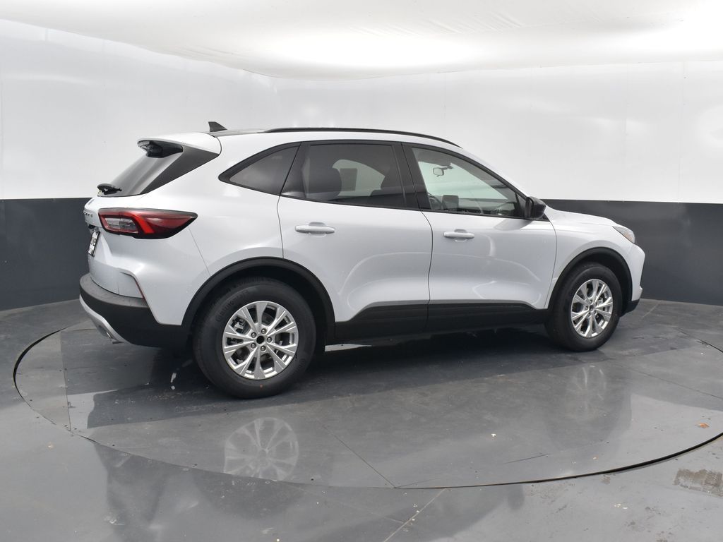 2026 Ford Escape Active photo 2