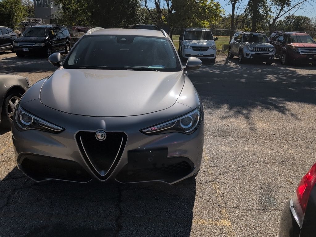 2018 Alfa Romeo Stelvio Ti photo 3