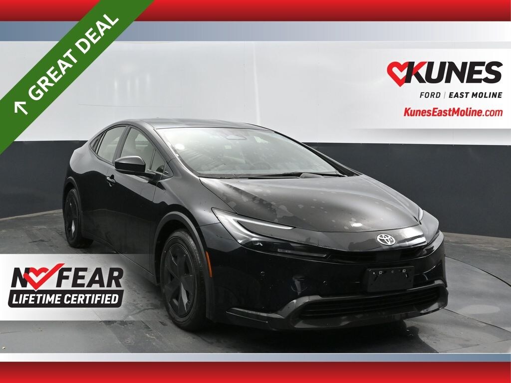 Used 2025 Toyota Prius LE Hatchback