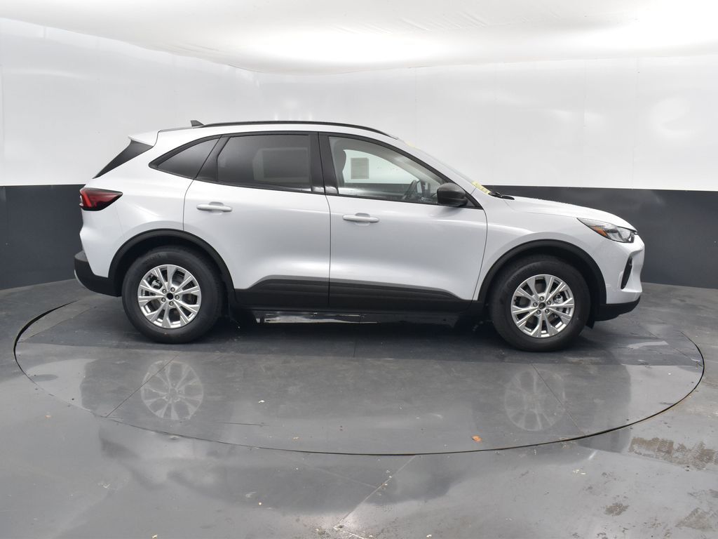 2026 Ford Escape Active photo 3