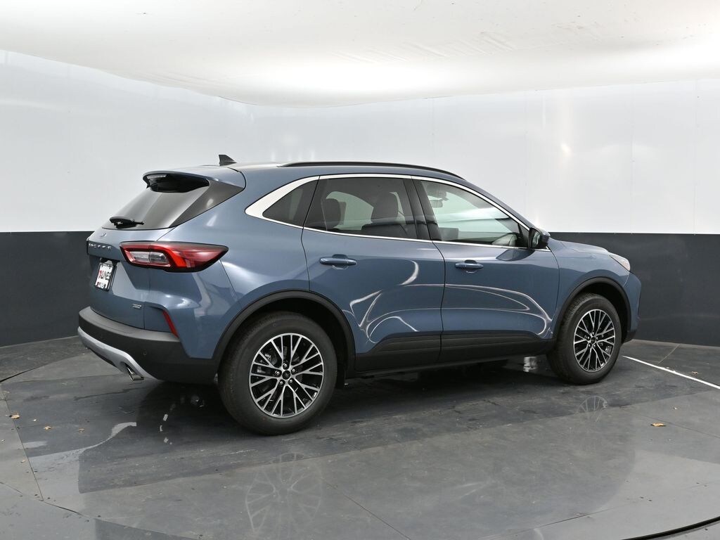 New 2026 Ford Escape Base SUV