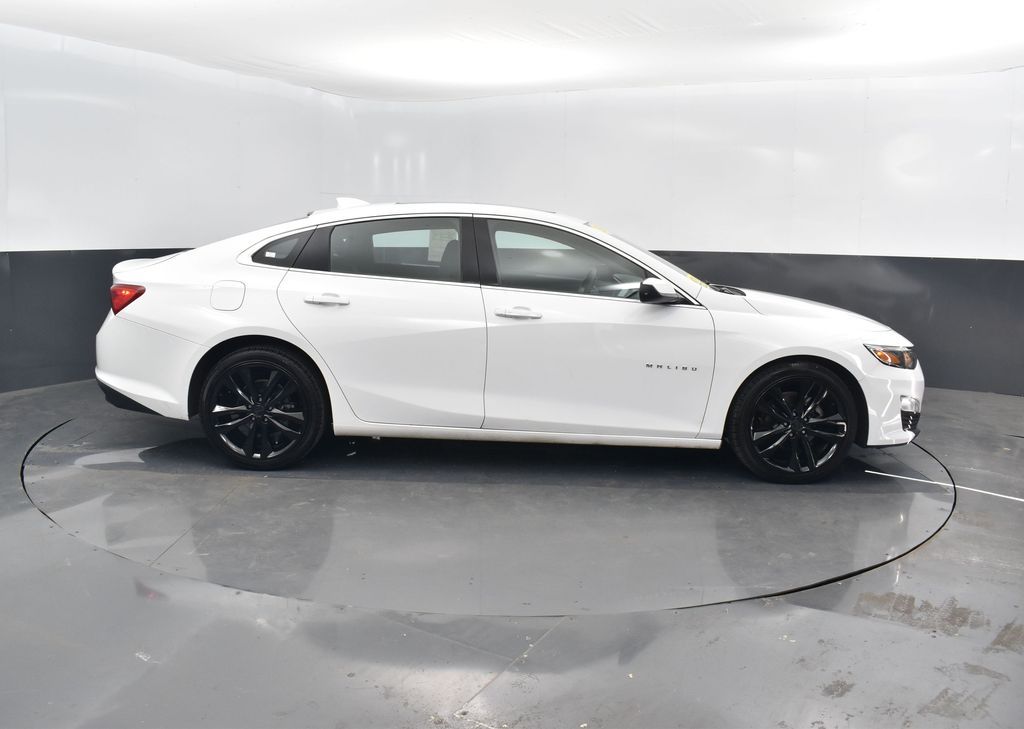 2023 Chevrolet Malibu 1LT photo 3