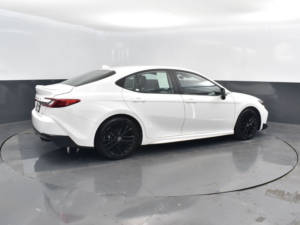 2025 Toyota Camry SE photo 2
