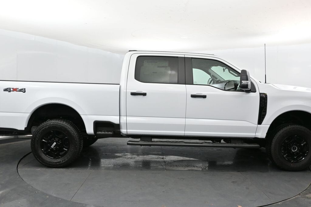 New 2026 Ford F-350 XL Truck Crew Cab